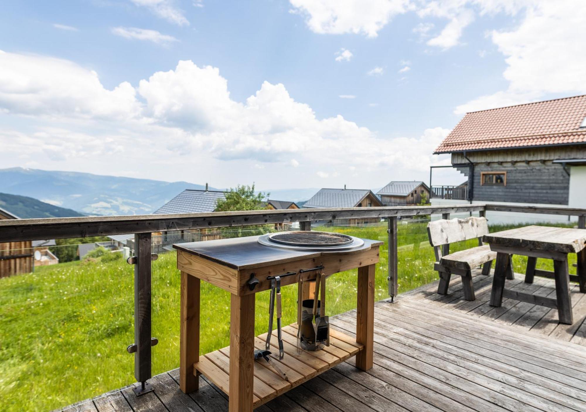 1A Chalet '4 Jahreszeiten' Ski Fahren Und Jacuzzi Mit Aussicht! Bad Sankt Leonhard im Lavanttal Exterior foto